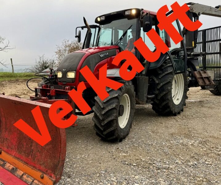 Traktor Valtra 